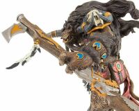 DC World of Warcraft Tauren Hunter: Korg Highmountain Deluxe Action Figure