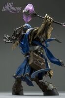 SERIES 2: DRAENEI PALADIN: VINDICATOR MARRAD Deluxe Collector Figure