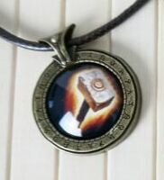 Медальйон World of Warcraft клас паладин Paladin (Метал + скло)