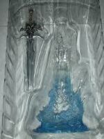 Frostmourne Фростморн World of Warcraft: Wrath of the LICHKING SWORD WITH BLUE LIGHT